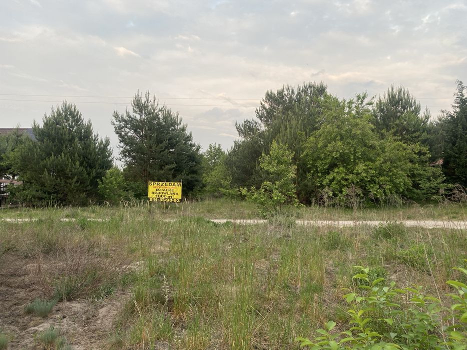 Dzialka budowkan 1000m2 Urzut