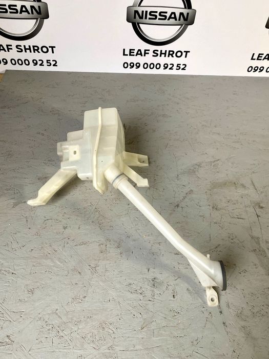 Бачок склоомивача Nissan Leaf бачок омивайки Нісан Ліф шрот Лиф 11-25