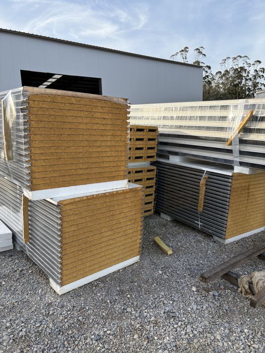 Venda de chapa/painel sandwich nova e de segunda