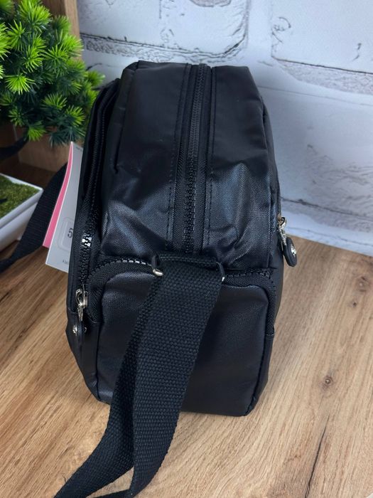 Сумка Kipling з брелком, вмістка сумка через плече, крос-боді кіплінг