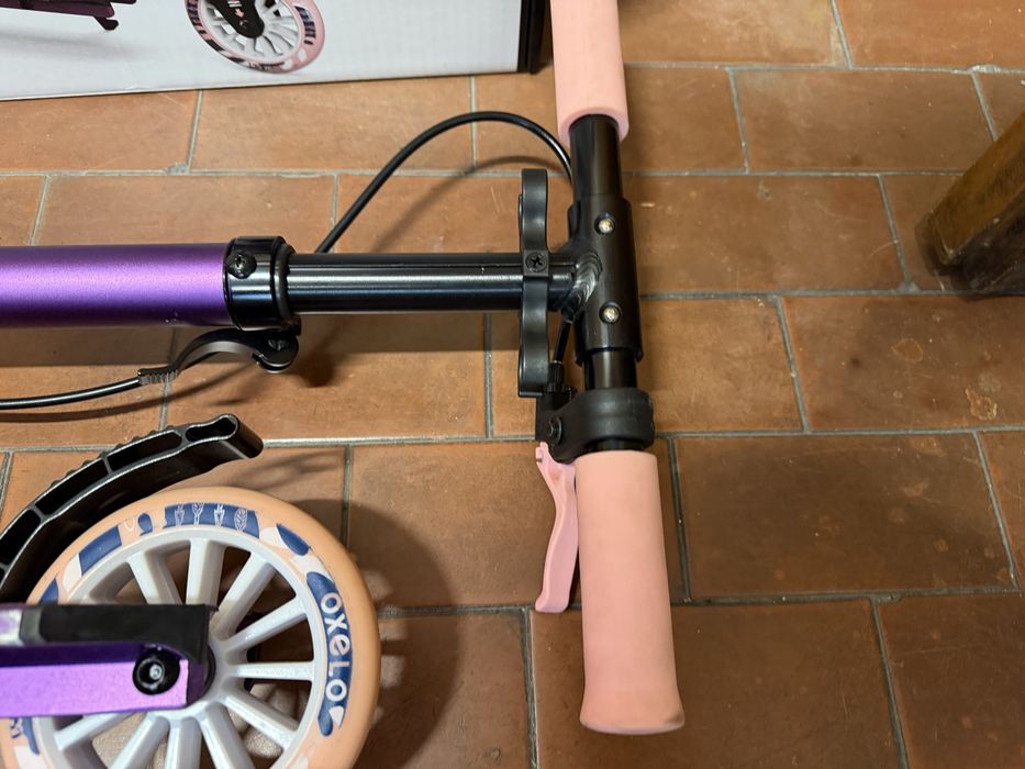 Trotinene Oxelo M5, 5-9 anos decathlon com todos os acessorios de protecao - muito bom estado