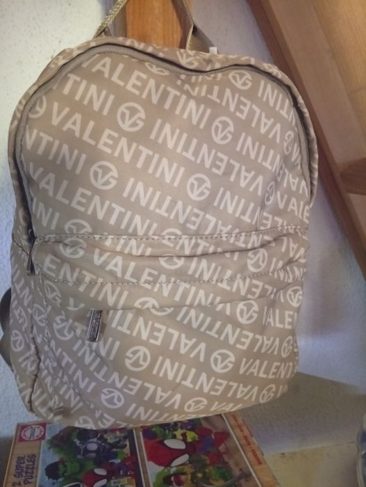 Mochila bege da Valentini