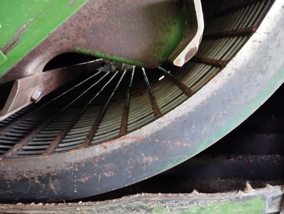 Комбайн свіжопригнаний John Deere 1055