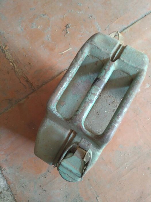 Канистра для бензина