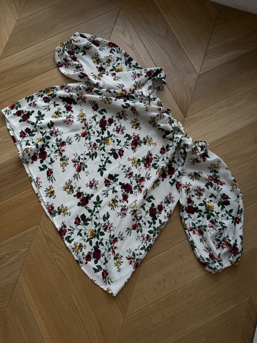 Nr. 93 | Guess hiszpanka M/L bluzka z odkrytymi ramionami