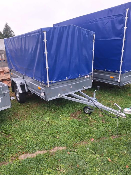 Zarejestrowana Przyczepa Fracht 250x125 | Solidna i Wytrzymała Z Plandeką i Przednią Burtą Otwieraną