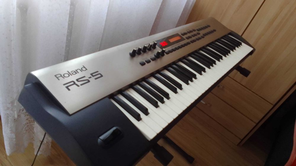 Roland RS5 syntezator