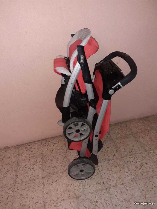 Carrinho ideal para gêmeos ou irmãos de idades próximas