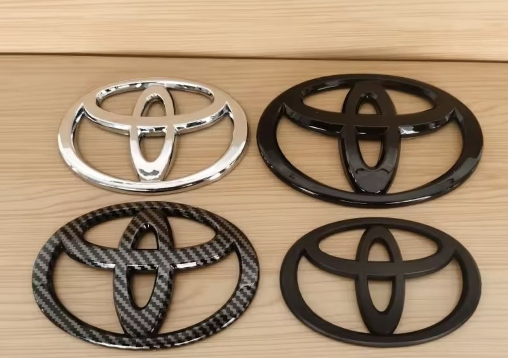 Набор эмблем ,значков для Toyota Camry,Тойота Камри