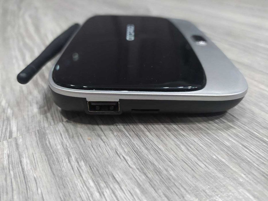 Андроид приставка для ТВ Android TV Box CS918 Q7 Smart TV 2/8Gb