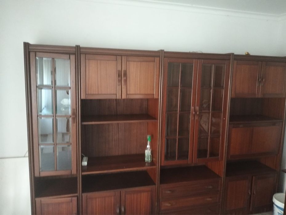Vendo movel de maseira em bom estado