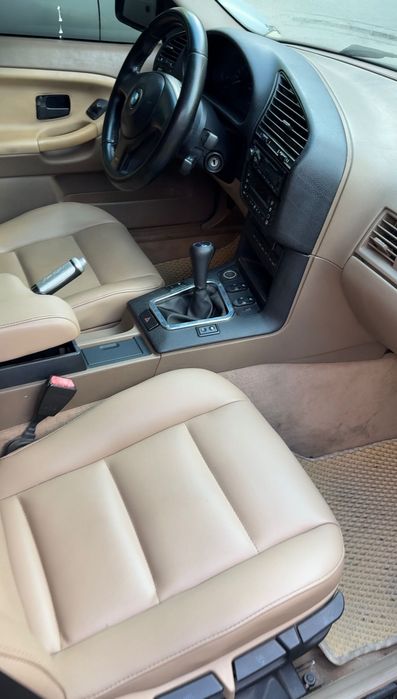 Продам BMW e36 320i
