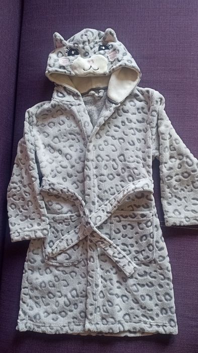 Szlafrok dziewczęcy ciepły rozm 8-9 lat