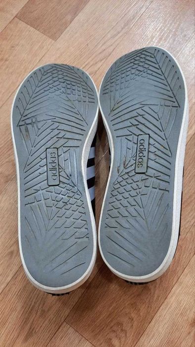 Черные кеды Adidas с тремя белыми полосками модель Easy Vulc VS