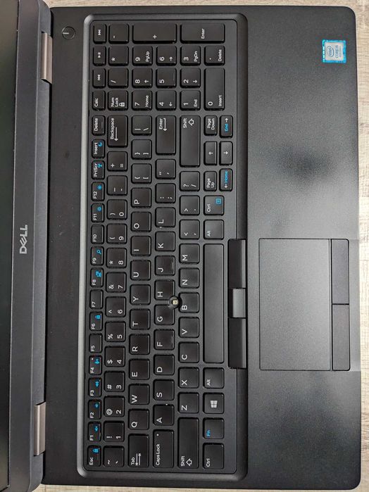 Dell Latitude 5590 i5/8/500
