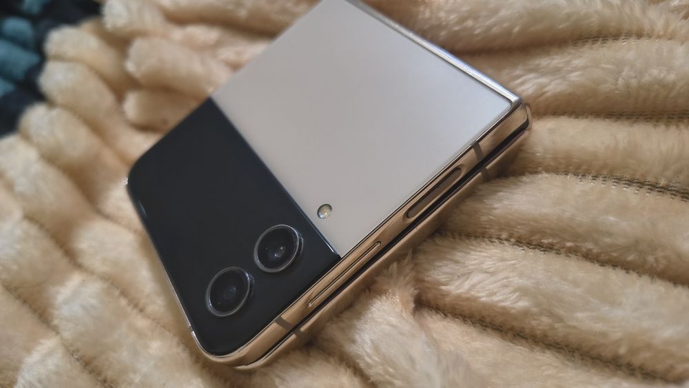 Samsung Galaxy ZFLIP4 512GB