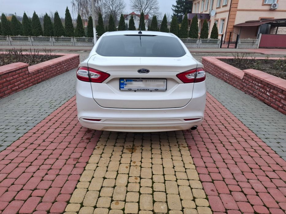 В продажі Ford Fusion