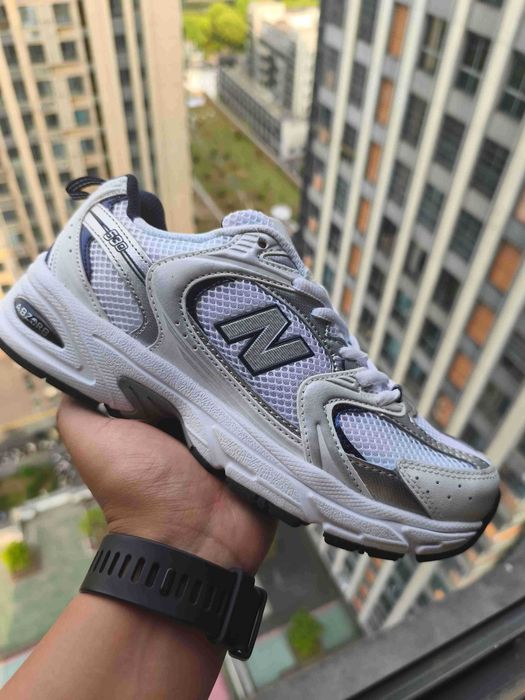 Damskie trampki New Balance 530, białe i szare, rozmiar 40