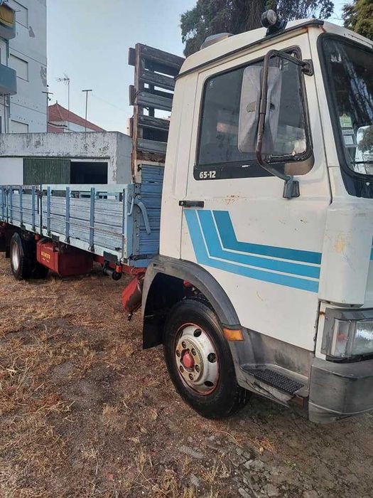 Camião IVECO de  7 toneladas em estado bastante aceitavel, com poucos kilometros.