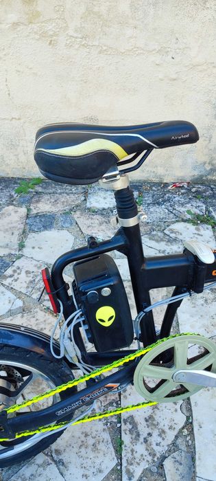 Bicicleta elétrica, dobrável, Airwhell, smart e-bike modelo de 2019. (precisa de bateria e carregador).