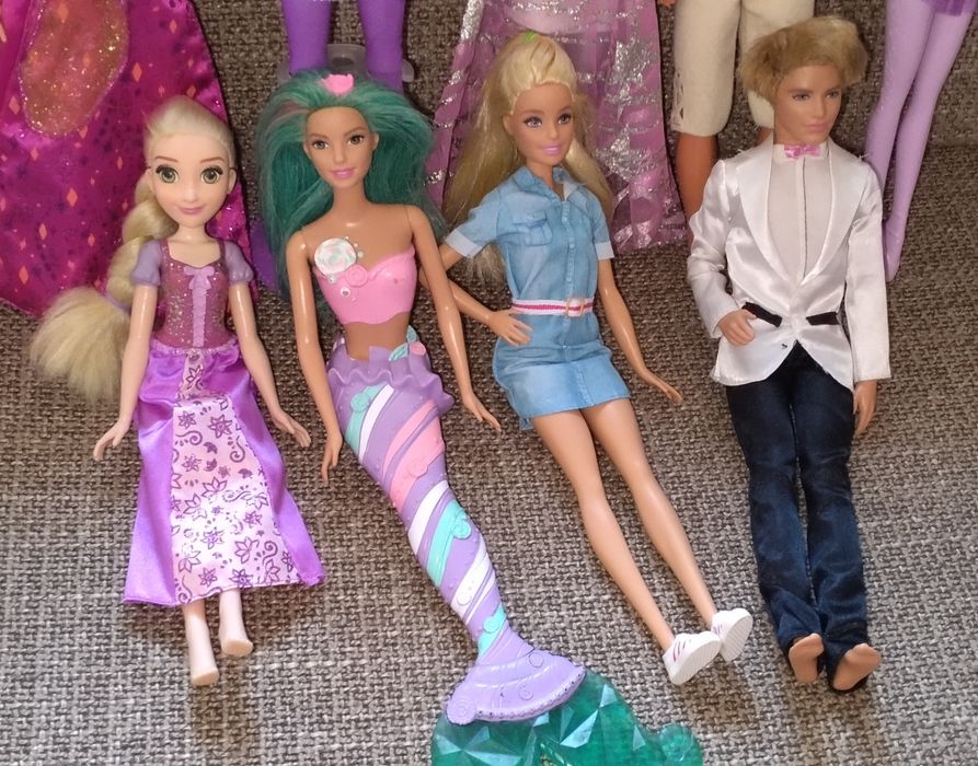 Diversas Barbie e Ken