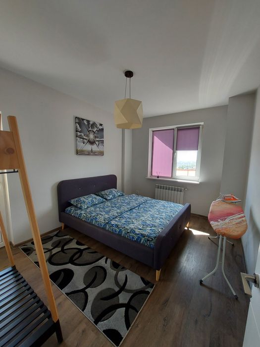 2 - кімнатна квартира. Погодинно. Подобово. ТРЦ " ЧАЙКА " Smart TV.