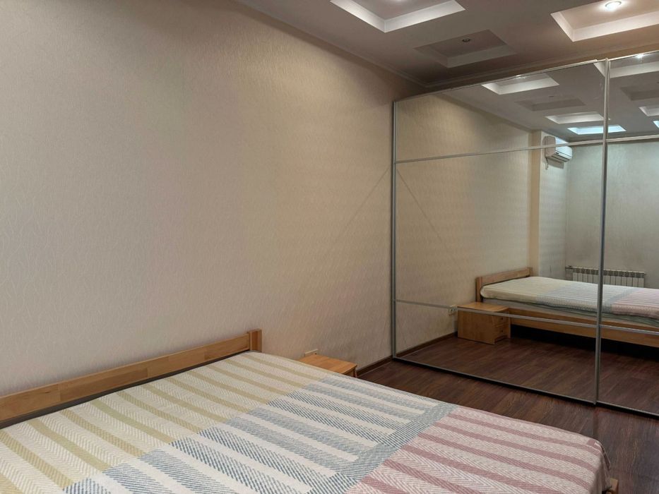 Продам 2х ком. полнометражную кв-ру в центре, ул. Сталеваров 4/4