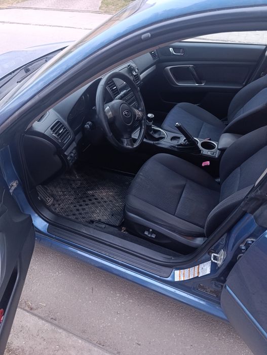 Sprzedam uszkodzone Subaru Legacy