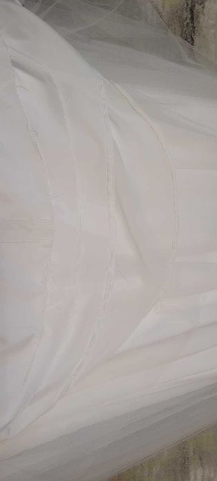 Suknia ślubna 36/S z długim rękawem plus dodatki