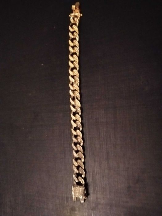 Pulseira muito vistosa