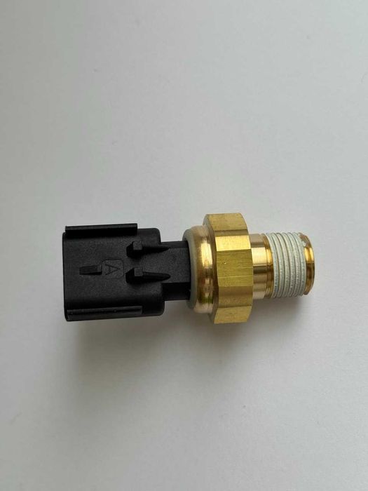 Датчик тиску оливи 68145662AA / 68145662AB Chrysler Jeep Dodge Fiat
