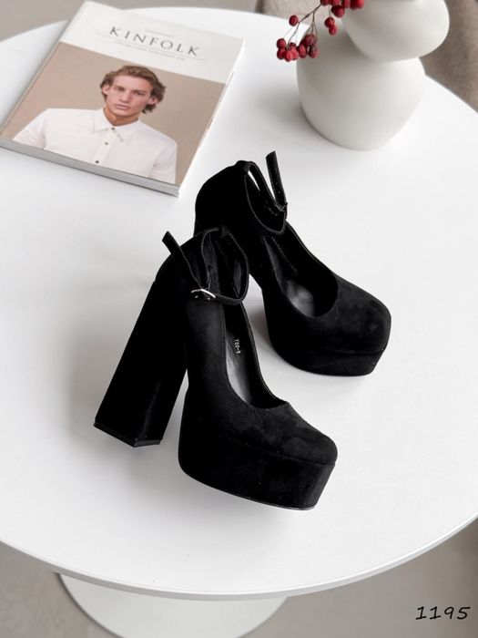 Туфлі з ремінцем