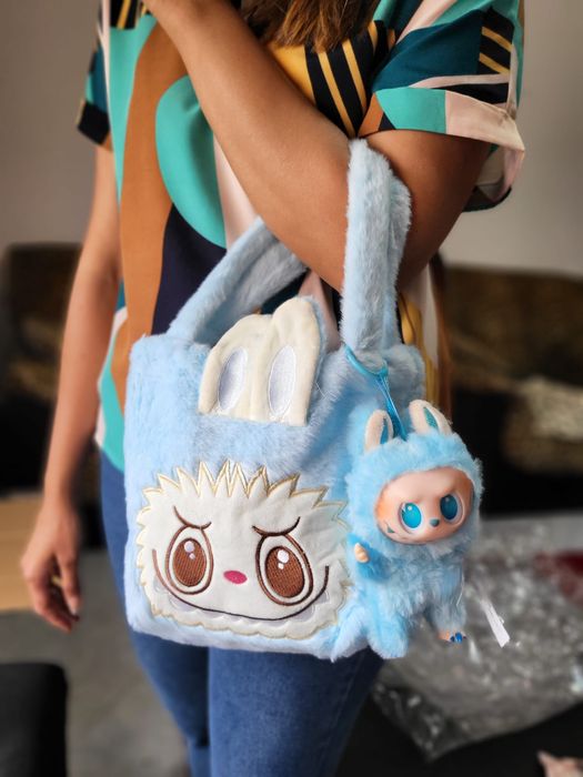 Labubu Design Crossbody Handbag

Add a playful twist to your style wit