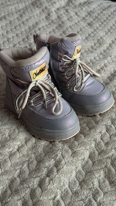 Зимові чобітки в ідеальному стані відходили 3 місяці минулого року