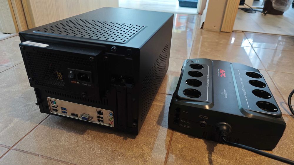 Mini PC Asus, Intel, 16GB RAM, 250GB+2TB + UPS APC