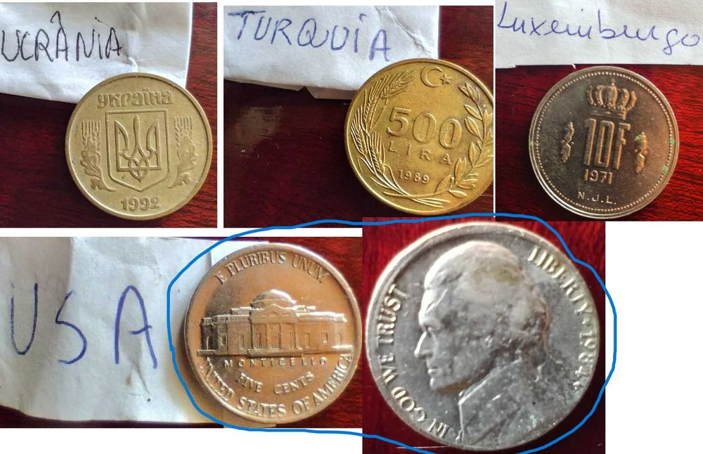 Várias Moedas Estrangeiras