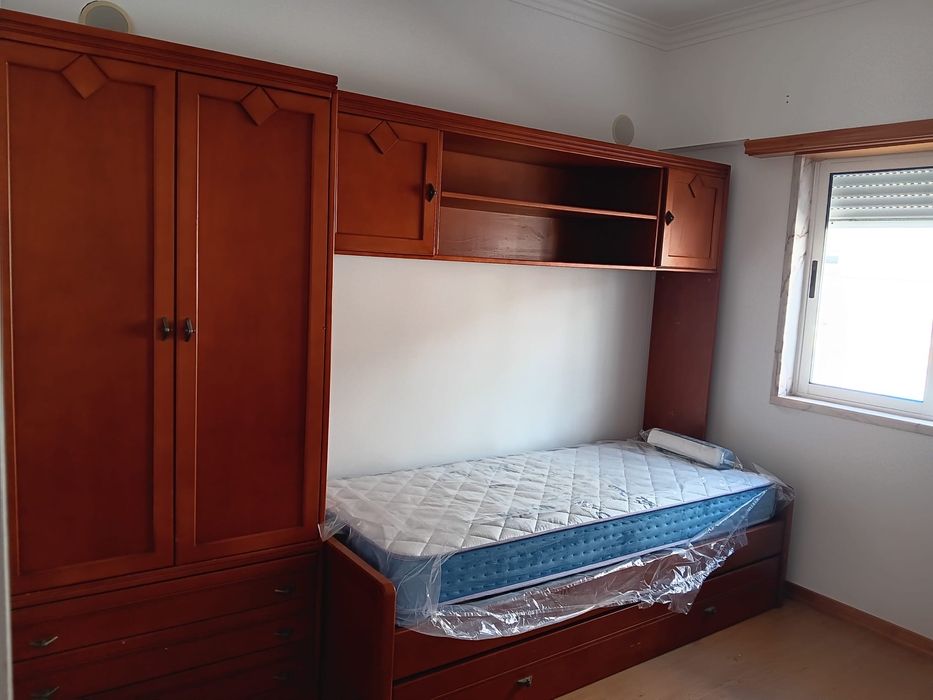 Arrenda-se Quarto Individual na Granja/Vialonga (MARL)