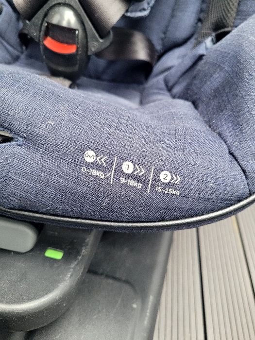 Fotelik JOIE 0-25kg + isofix