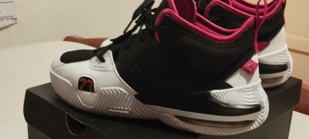 Nike Air Jordan Stay Loyal 2 Branco/Preto