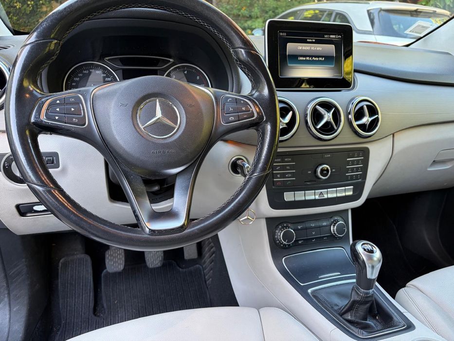 Mercedes-Benz B180d