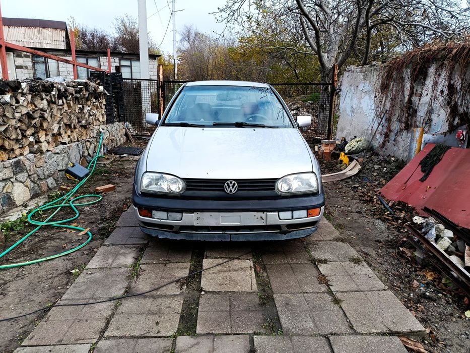 Продам гольф 3 1.8