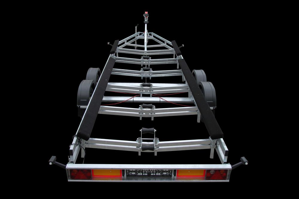 Nowa przyczepa podłodziowa PP-3500/2 osie, DMC 3,5t, ładowność 2850 kg