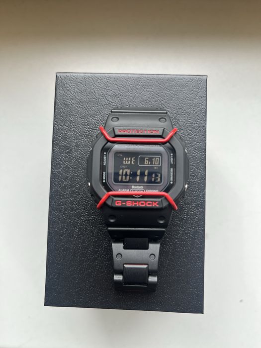 Casio G-shock GW-B5600 + przebranie