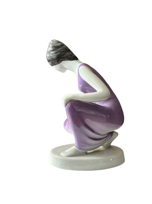 figurka Kobieta w sukni Hollohaza vintage  prl retro