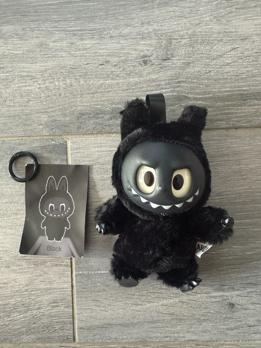 Labubu packed and sealed64552312151555121