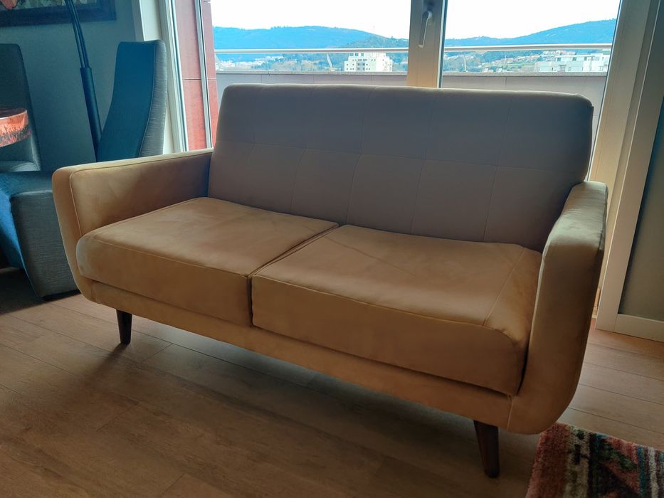 Sofás 3 lugares amarelo Braga (Maximinos, Sé E Cividade) • OLX Portugal