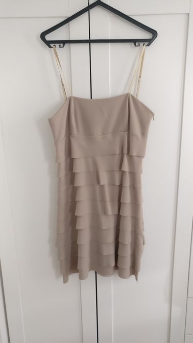 Vestido bege de cerimónia