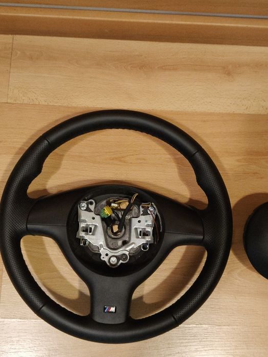 Volante BMW E46 Pack M