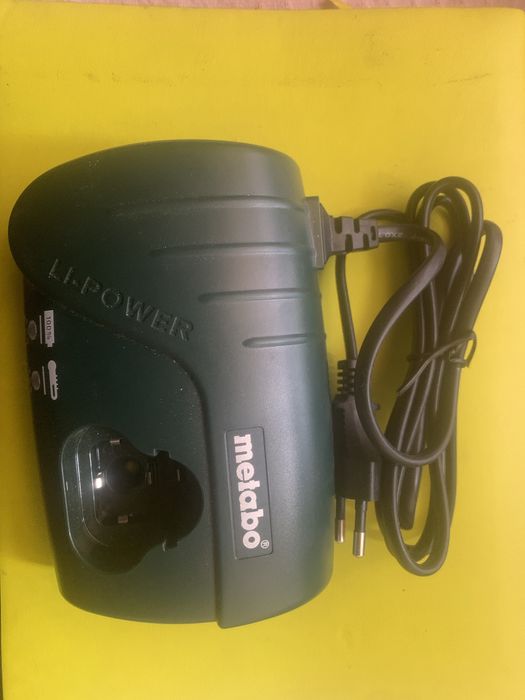 Зарядний пристрій Metabo LC 40