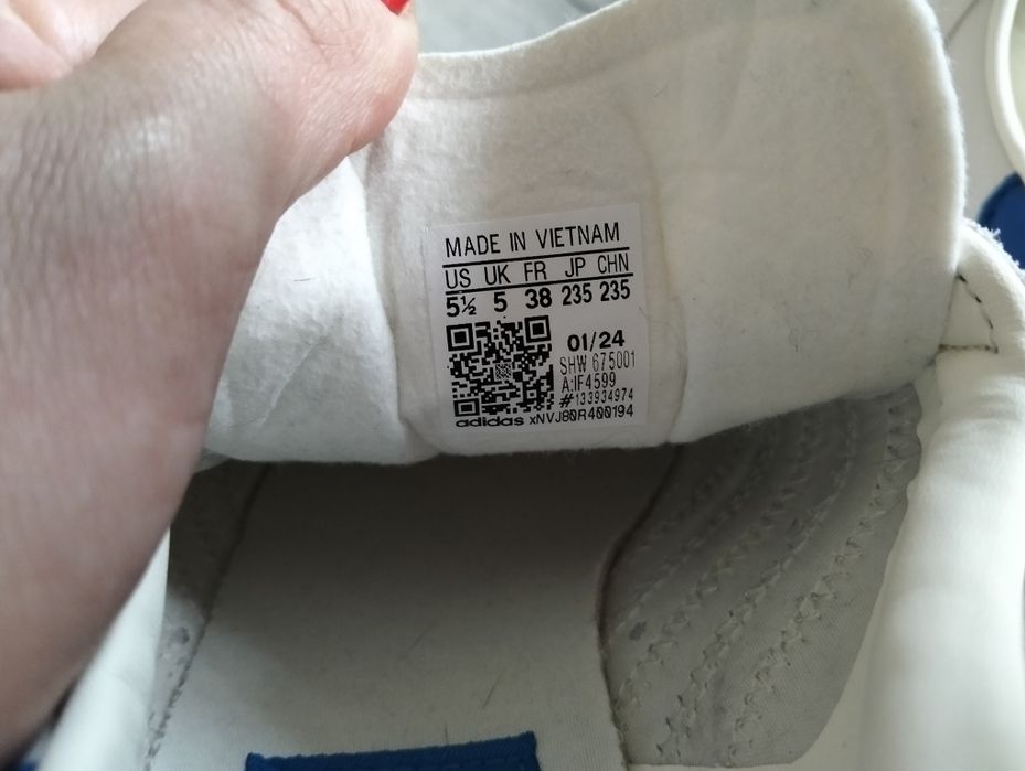 Жіночі красовки  Adidas GAZELLE  38р.23.5см